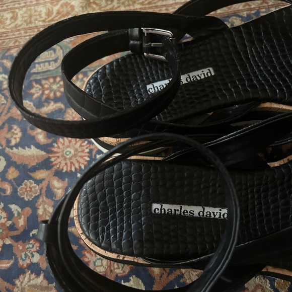 Like new Charles David Women’s Black strap sandal and  cork detail Size 9.5/10 - Picture 5 of 10